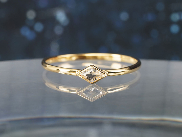 Aurora Danburite pinky ring /ダンビュライト